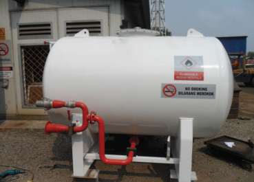 Rounded tank di area workshop