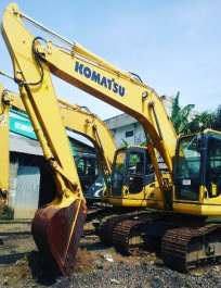 Excavator maintenance